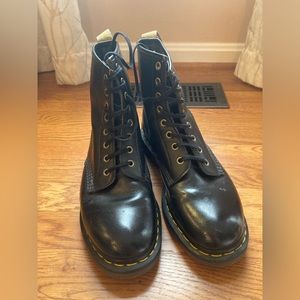 UK 9 & 10 US vegan Dr. Martens.